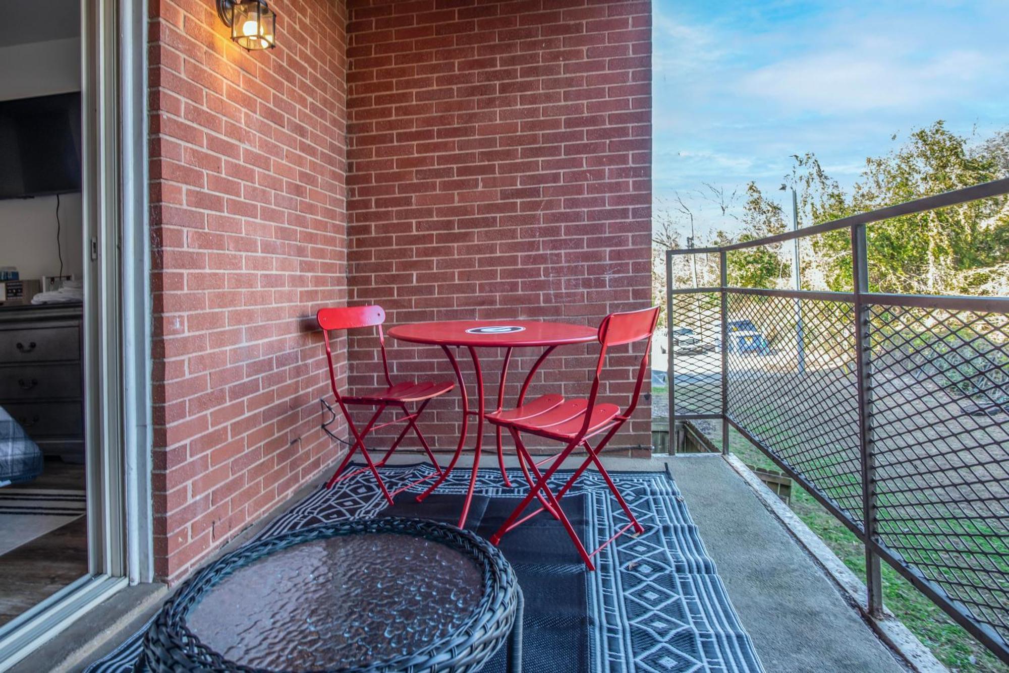 Classic City Getaway - 1 Mile Walk To Sanford Stadium! Athens Exterior photo